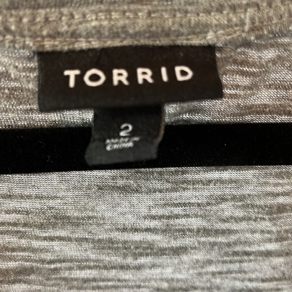 Torrid Gray T-Shirt - Picture 3 of 3